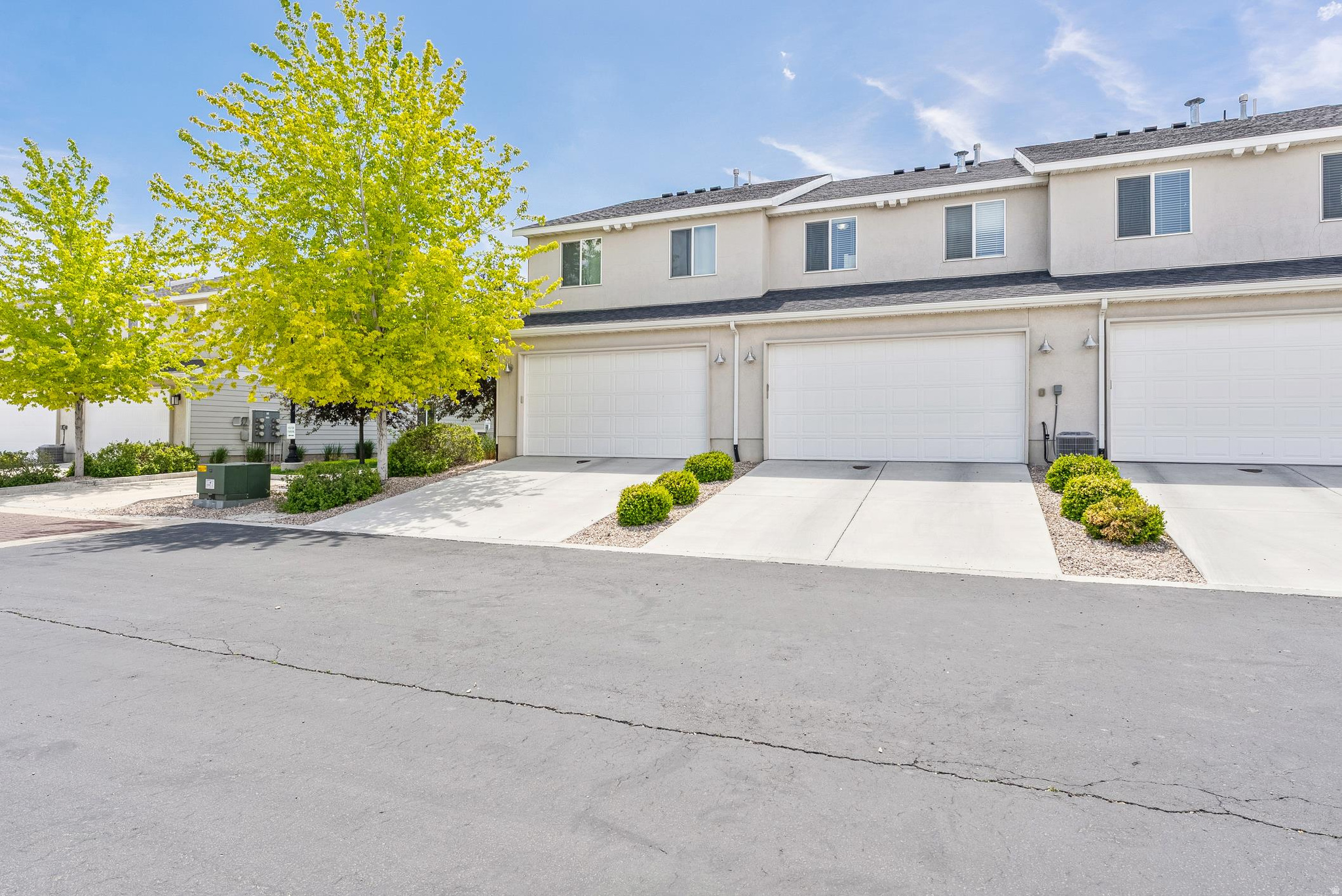 LEGACY FARMS - Residential