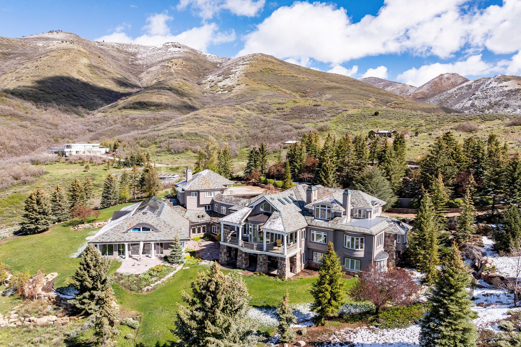 EMIGRATION ESTATES - Residential