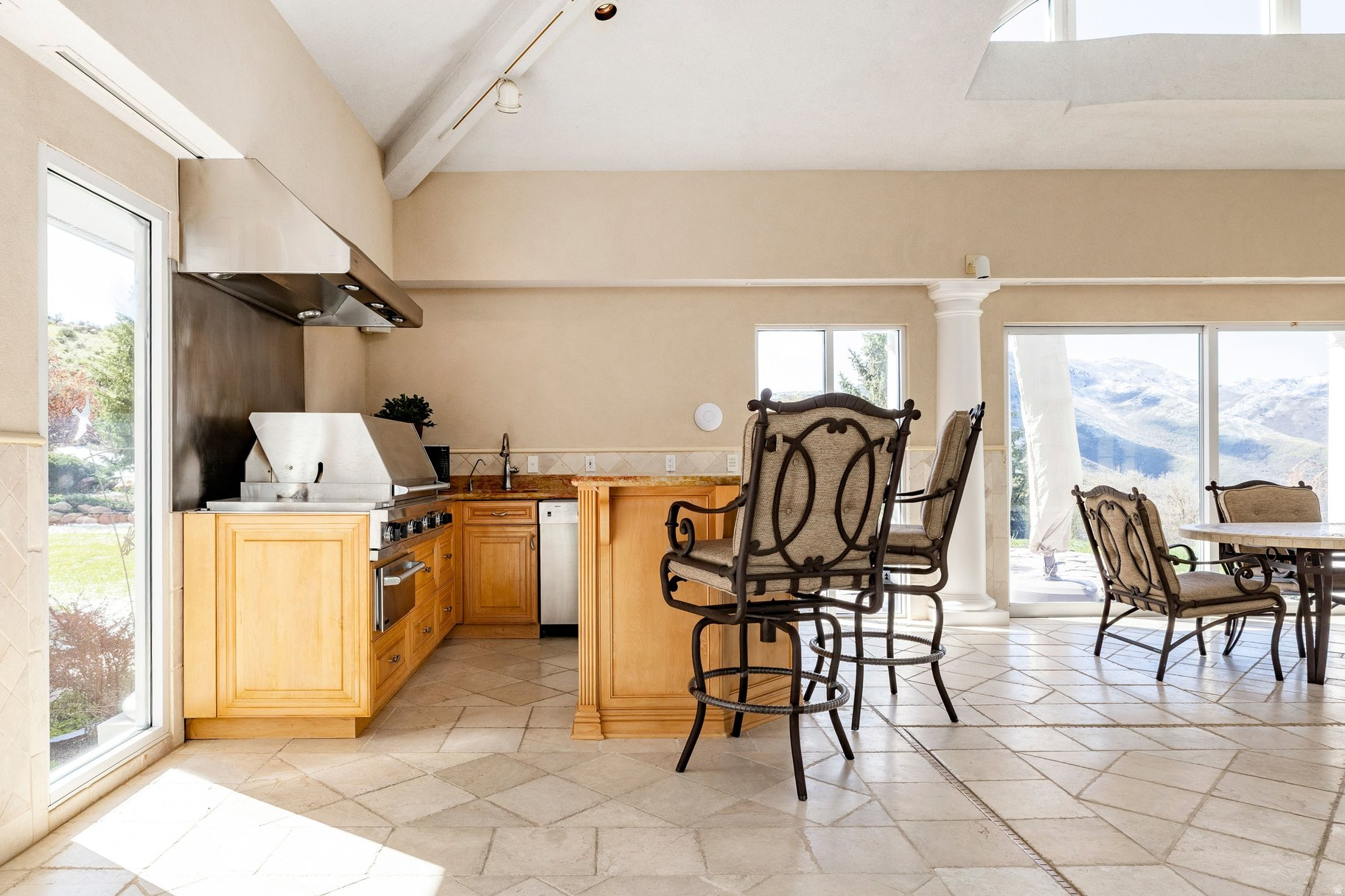 EMIGRATION ESTATES - Residential