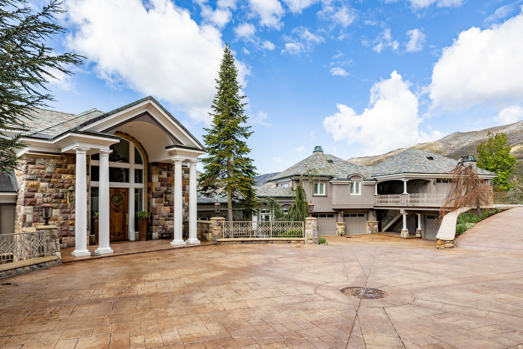 EMIGRATION ESTATES - Residential