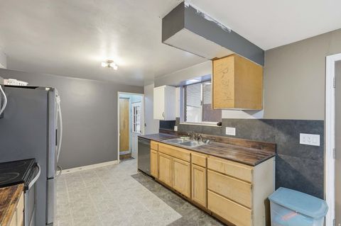 Tiny photo for 4881 S 2400 W, Roy, UT 84067 (MLS # 2138150)