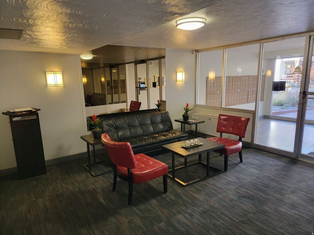 Photo of 87 W 300 N #405, Salt Lake City, UT 84103 (MLS # 2140857)