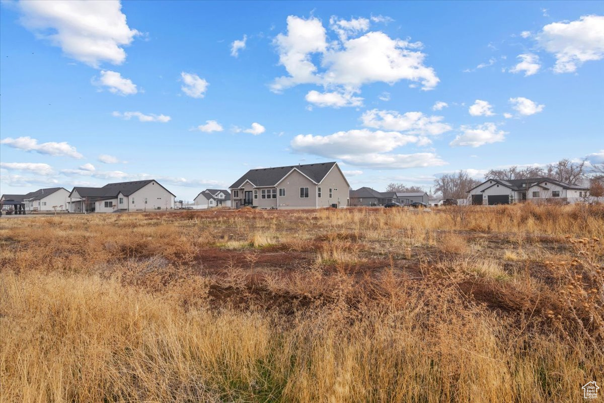 BRIDLE WALK - Residential