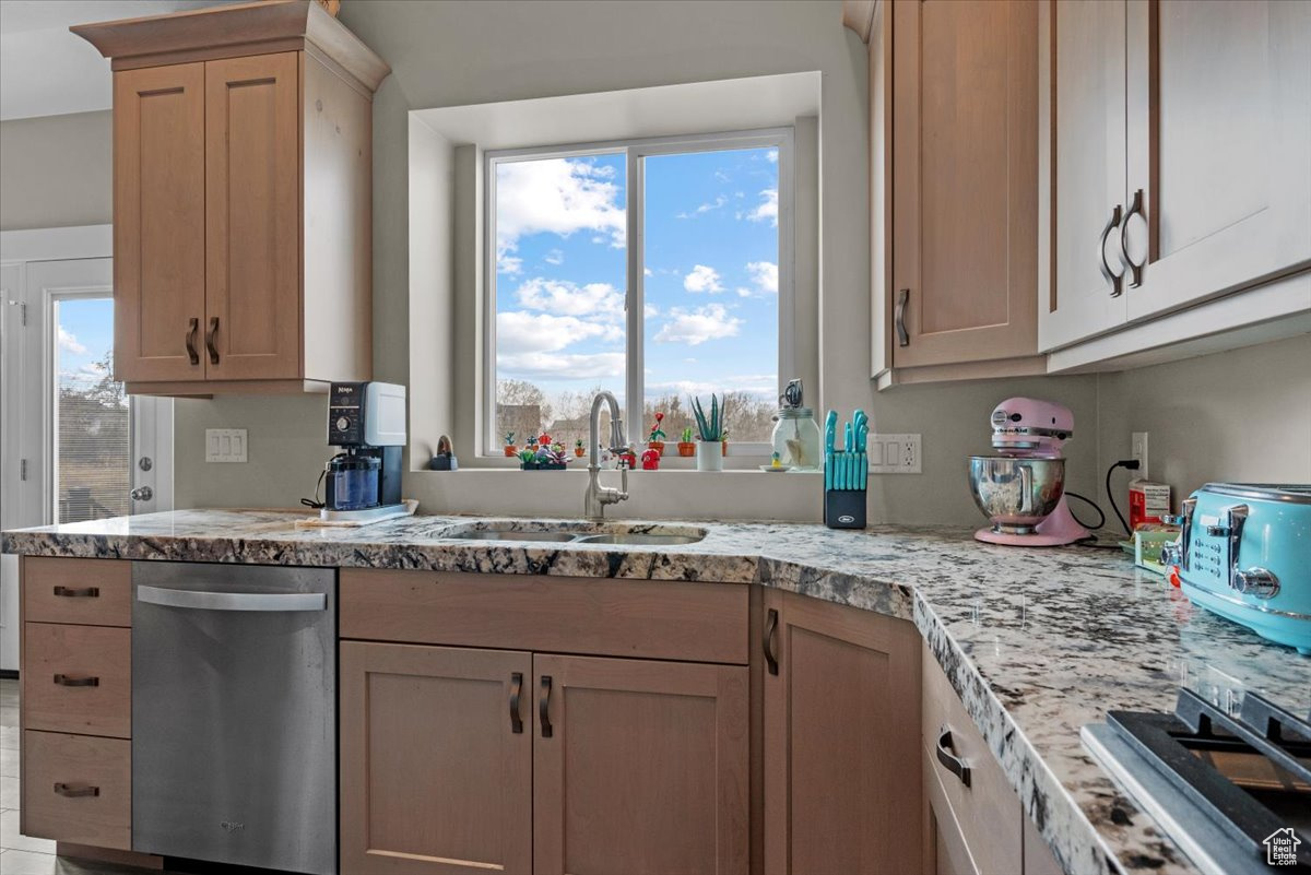 BRIDLE WALK - Residential