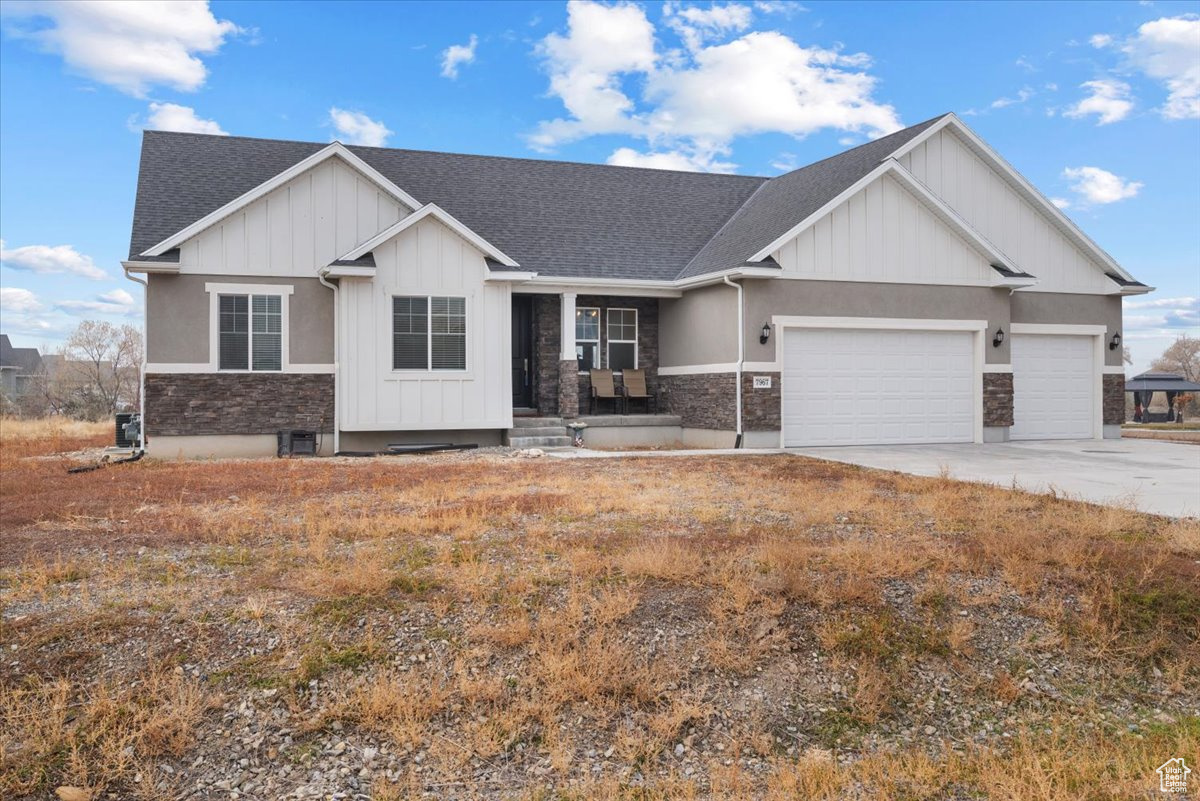 BRIDLE WALK - Residential