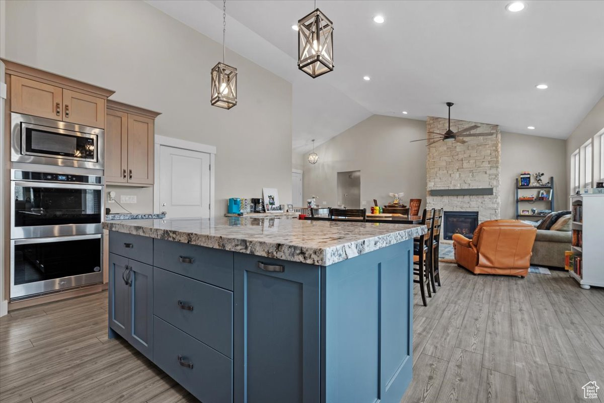 BRIDLE WALK - Residential