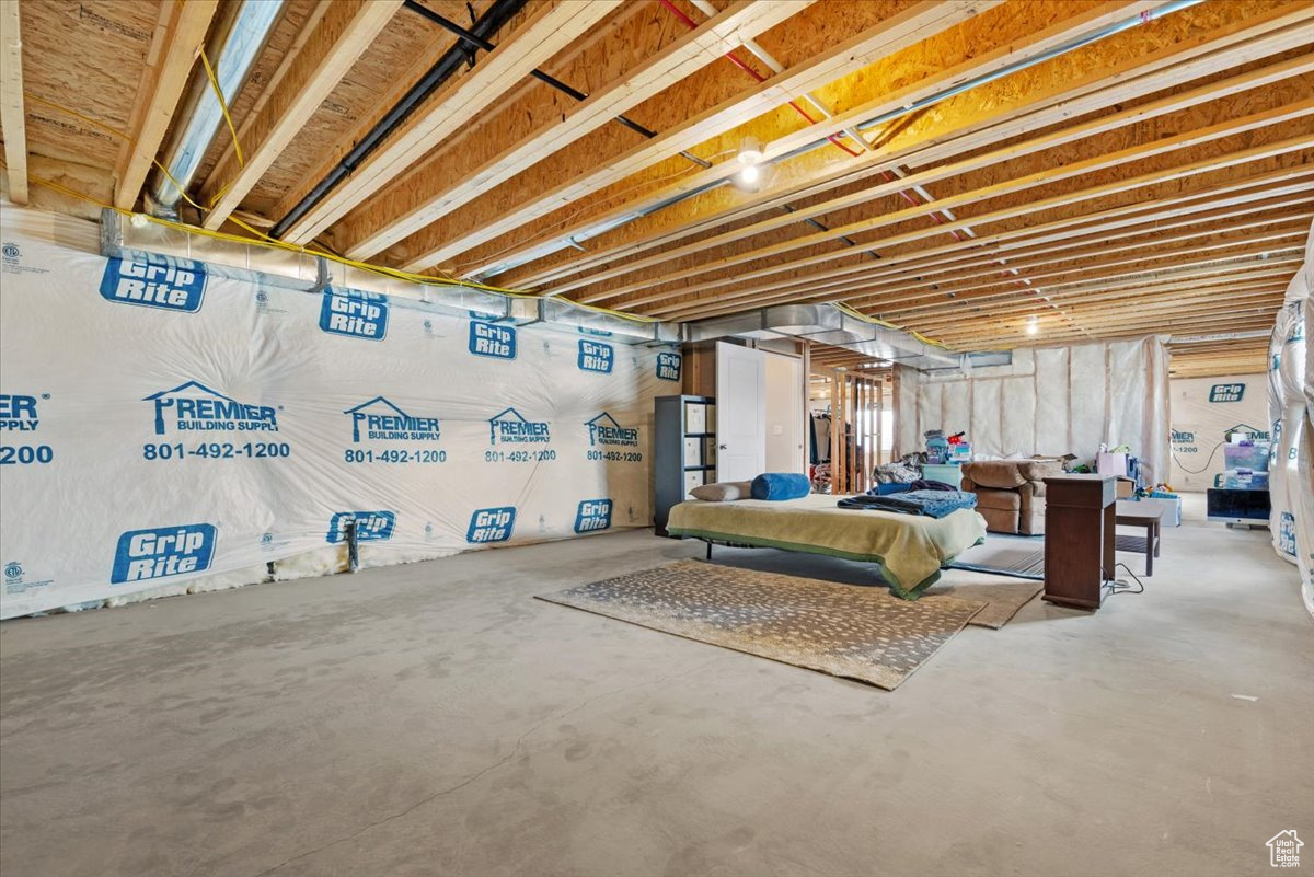 BRIDLE WALK - Residential