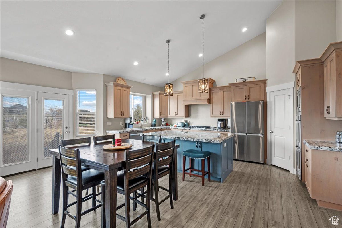 BRIDLE WALK - Residential