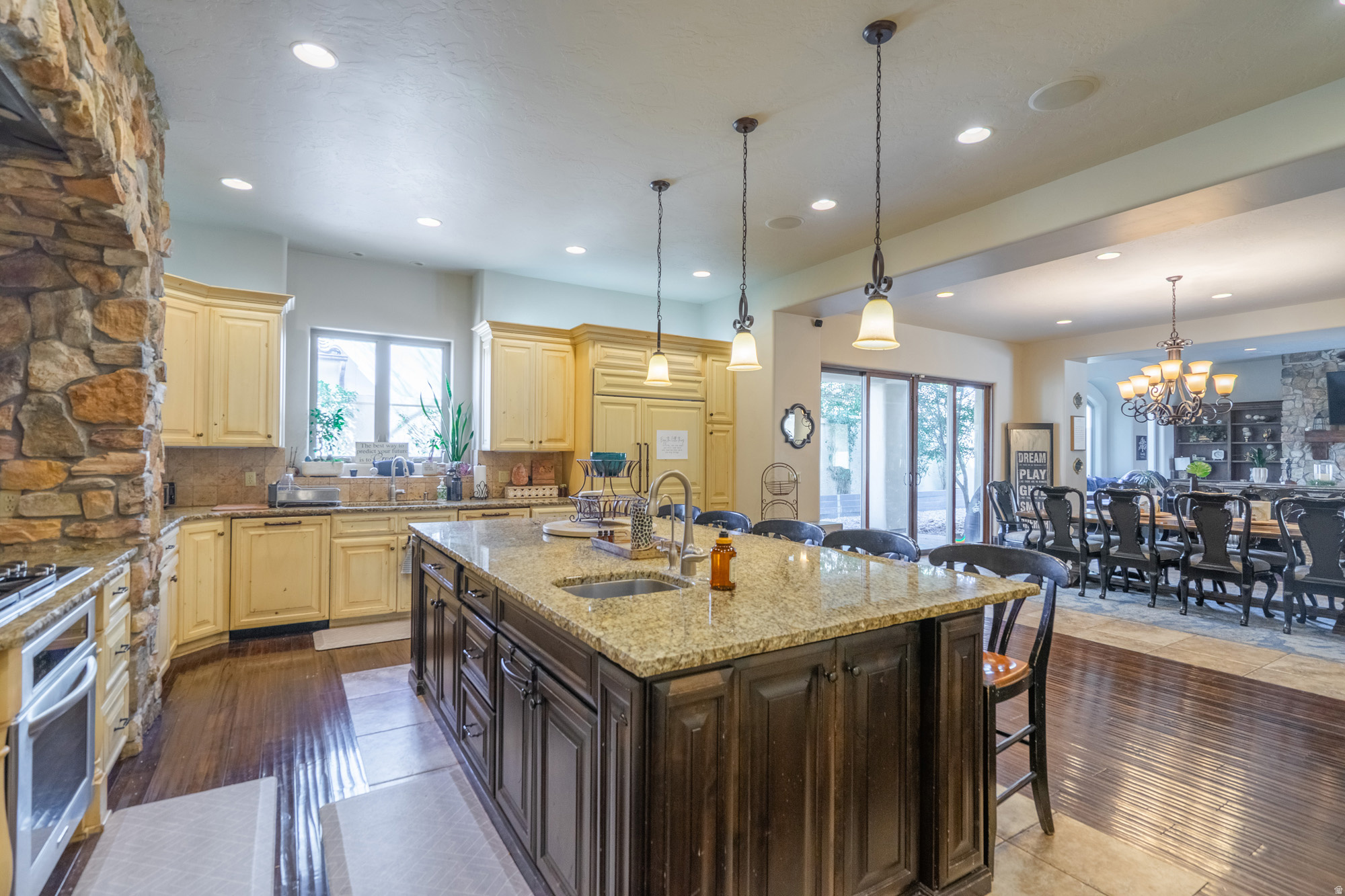 VILLA BONITA ESTATES - Residential