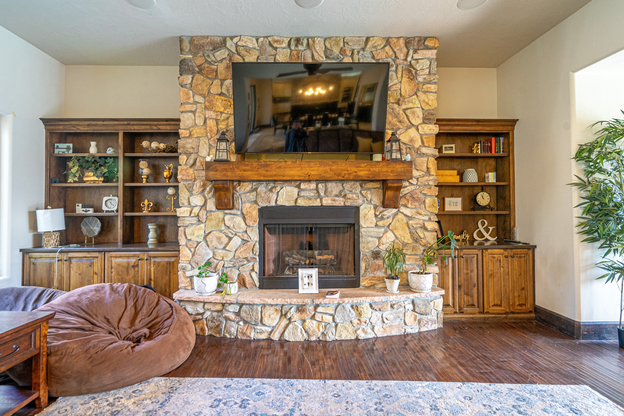 VILLA BONITA ESTATES - Residential