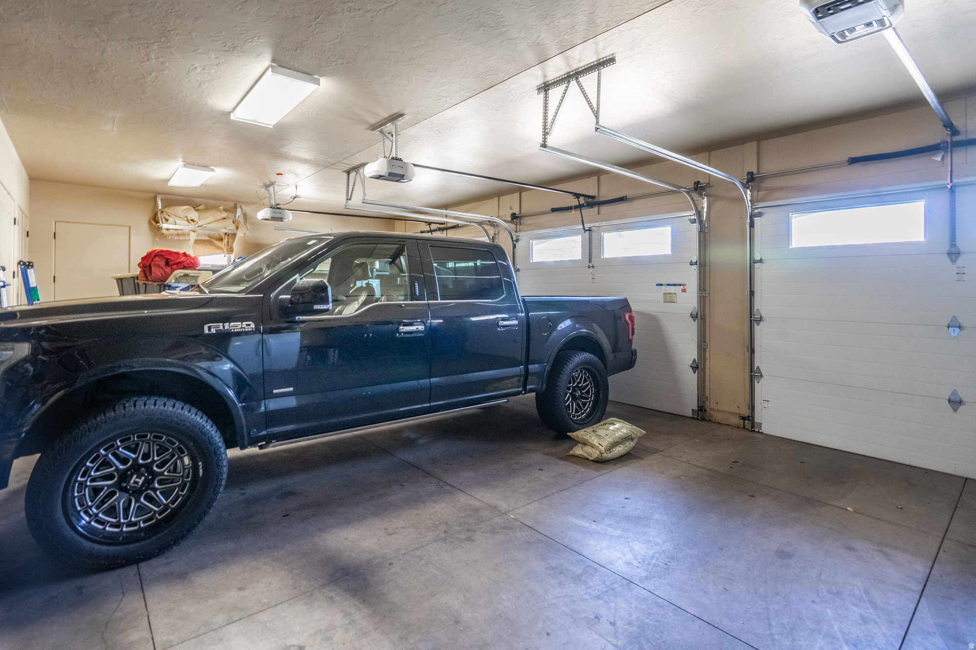 VILLA BONITA ESTATES - Residential