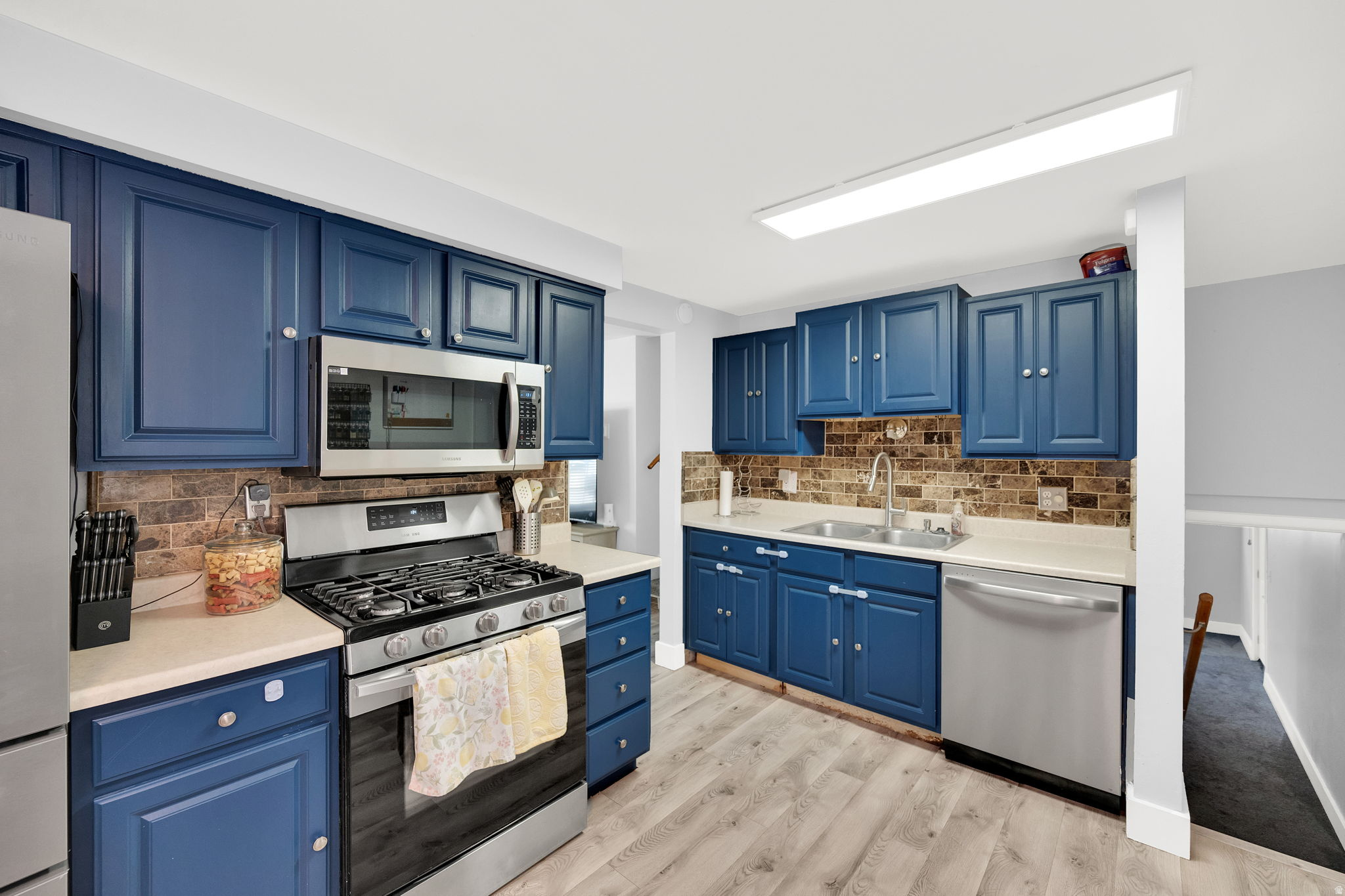 LAKE VIEW HEIGHTS - Residential