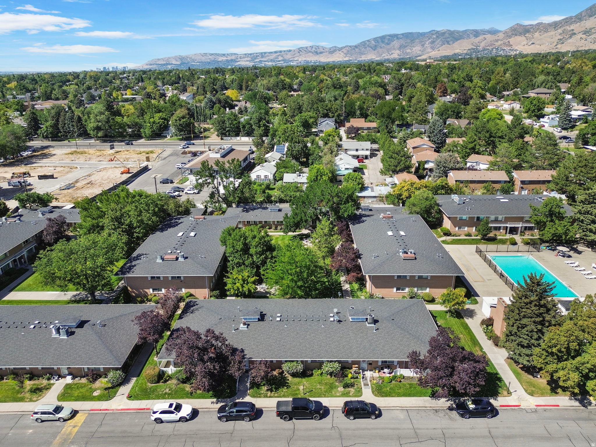 CARRIAGE LANE - Residential