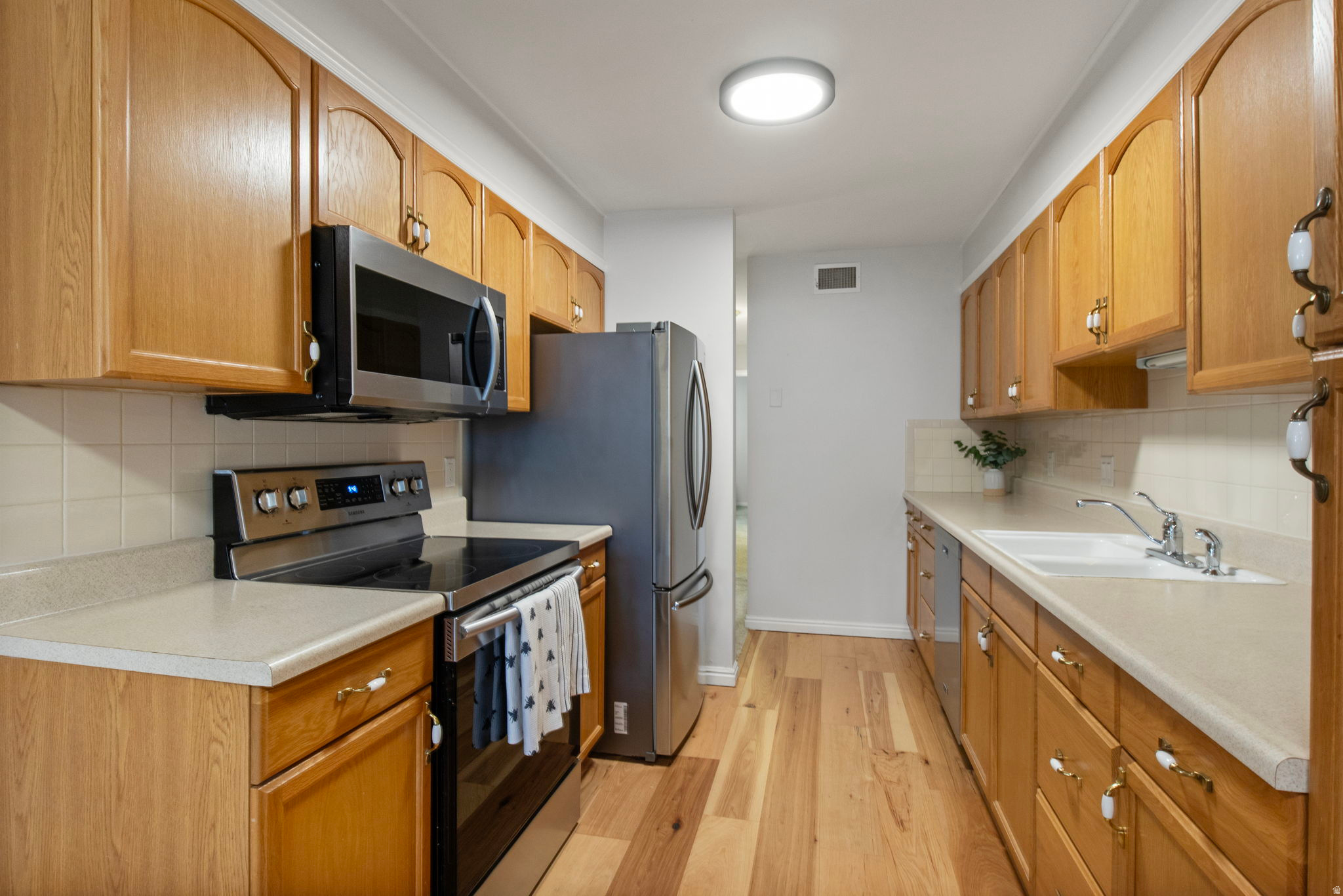 CARRIAGE LANE - Residential