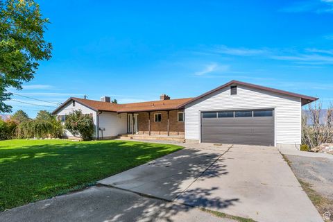 Tiny photo for 862 E 400 S, Payson, UT 84651 (MLS # 2115611)