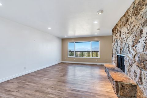 Tiny photo for 862 E 400 S, Payson, UT 84651 (MLS # 2115611)
