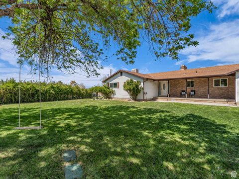 Tiny photo for 862 E 400 S, Payson, UT 84651 (MLS # 2115611)