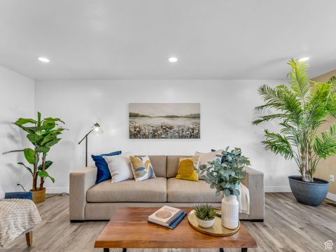 Tiny photo for 862 E 400 S, Payson, UT 84651 (MLS # 2115611)