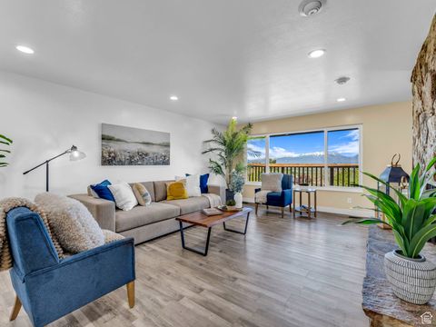 Tiny photo for 862 E 400 S, Payson, UT 84651 (MLS # 2115611)