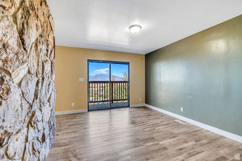 Tiny photo for 862 E 400 S, Payson, UT 84651 (MLS # 2115611)