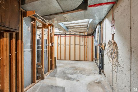 Tiny photo for 862 E 400 S, Payson, UT 84651 (MLS # 2115611)