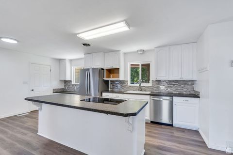 Tiny photo for 862 E 400 S, Payson, UT 84651 (MLS # 2115611)