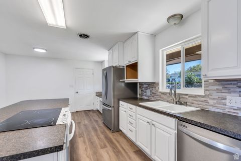 Tiny photo for 862 E 400 S, Payson, UT 84651 (MLS # 2115611)