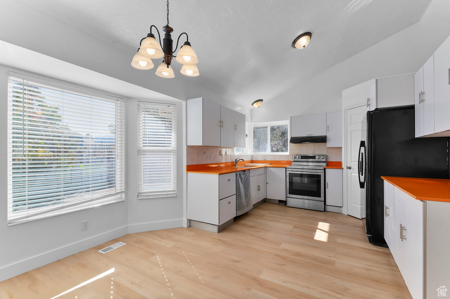 COWAN WEST VALLEY - Residential