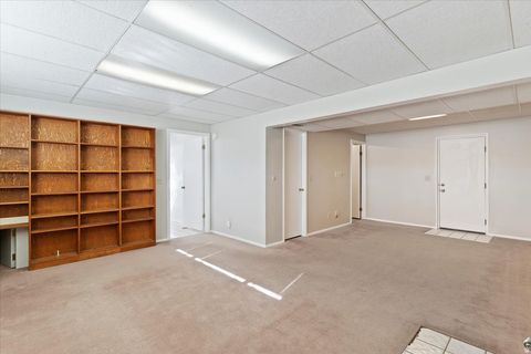 Tiny photo for 257 E 600 N, Kaysville, UT 84037 (MLS # 2121488)