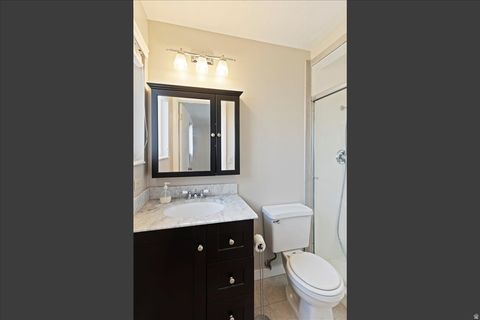 Tiny photo for 257 E 600 N, Kaysville, UT 84037 (MLS # 2121488)