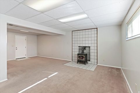 Tiny photo for 257 E 600 N, Kaysville, UT 84037 (MLS # 2121488)