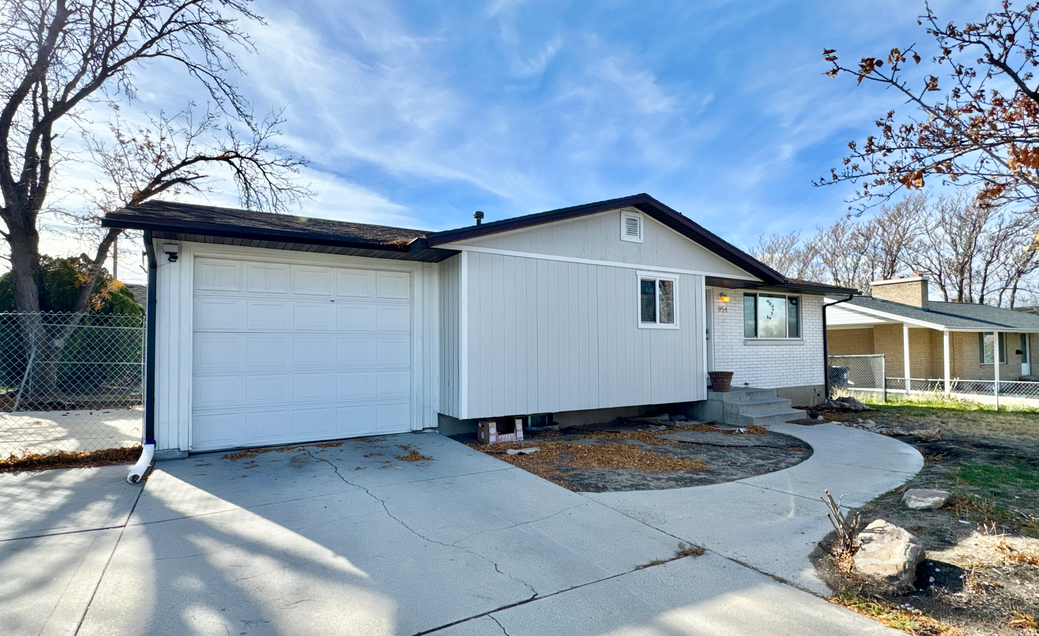 WHITE CITY - Residential