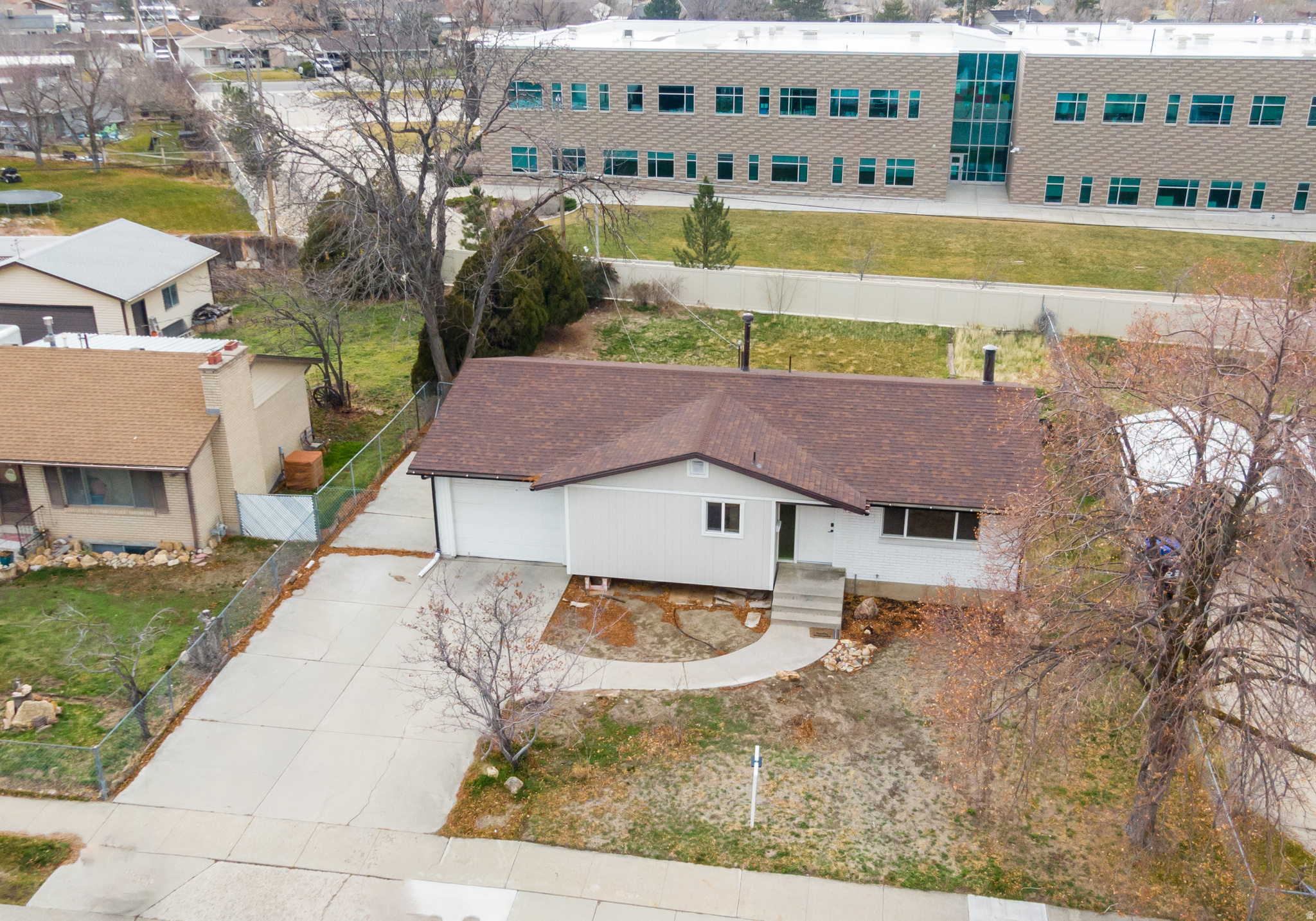 WHITE CITY - Residential