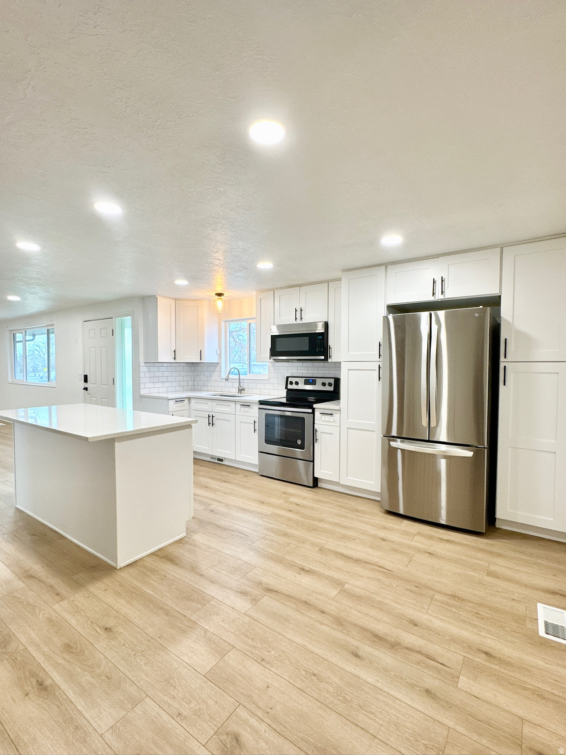 WHITE CITY - Residential