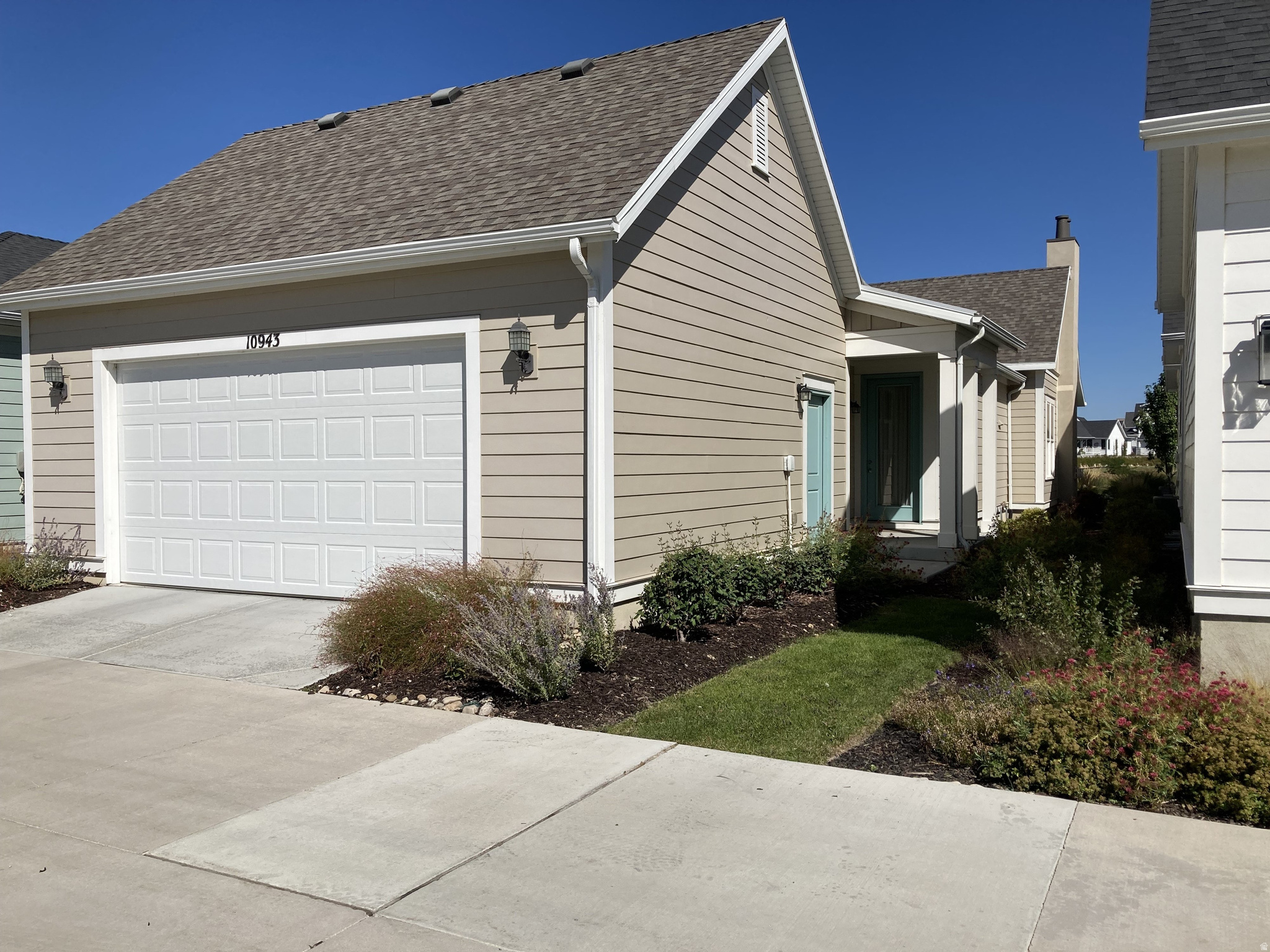 DAYBREAK - Residential