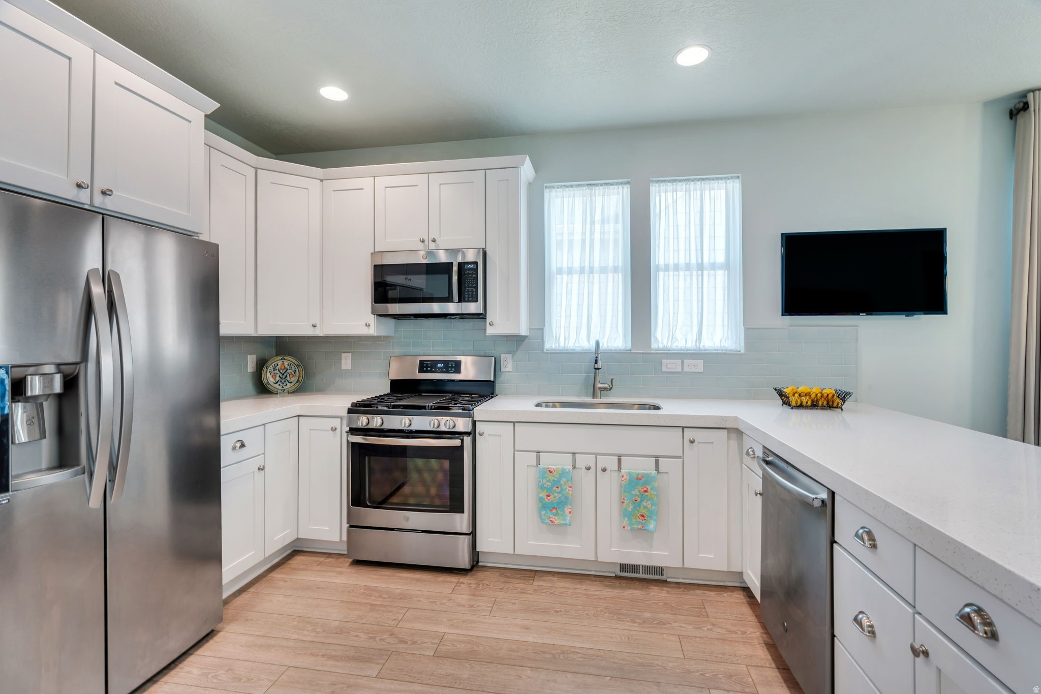 DAYBREAK - Residential