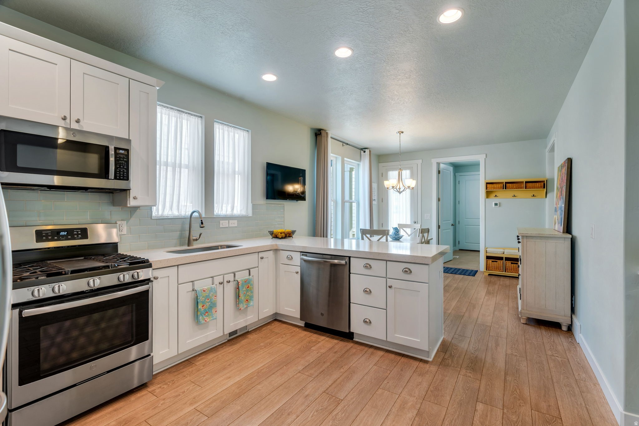 DAYBREAK - Residential