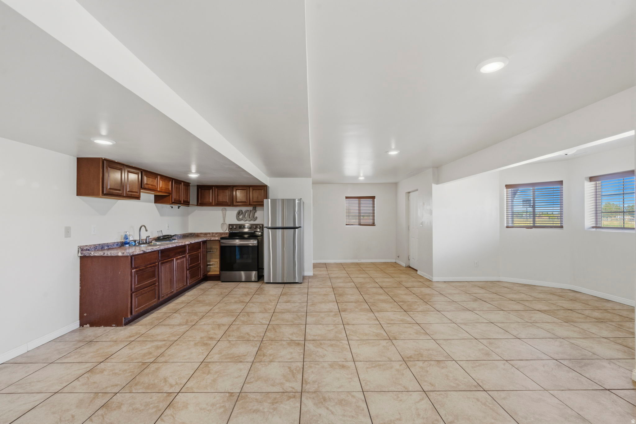 REGAL COUNTRY ESTATES - Residential