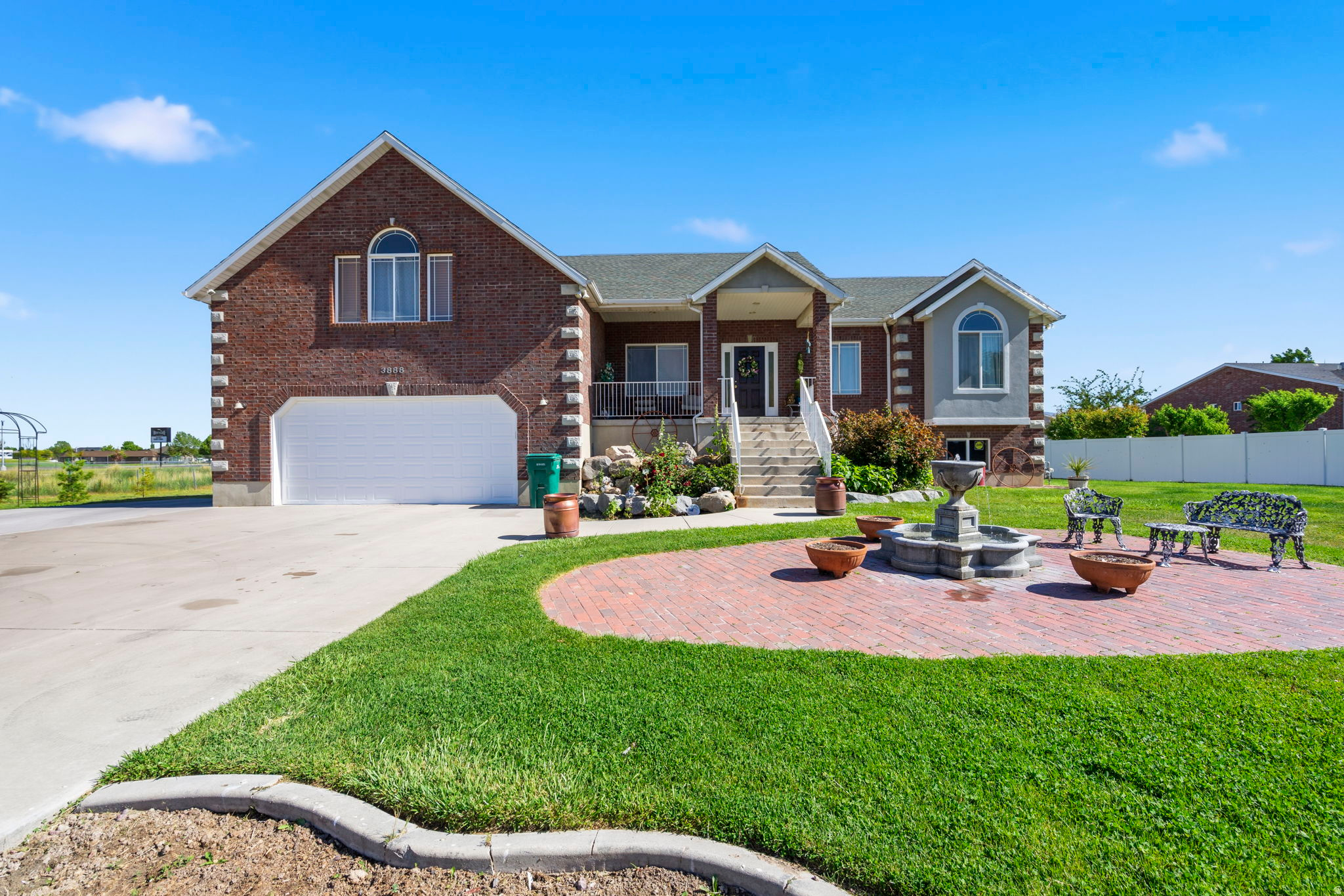 REGAL COUNTRY ESTATES - Residential