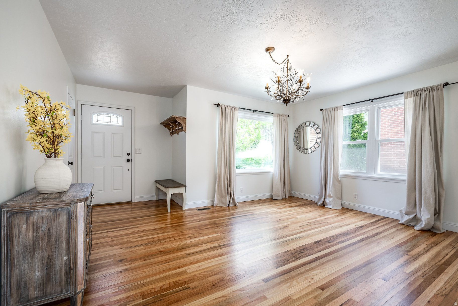 NOB HILL - Residential