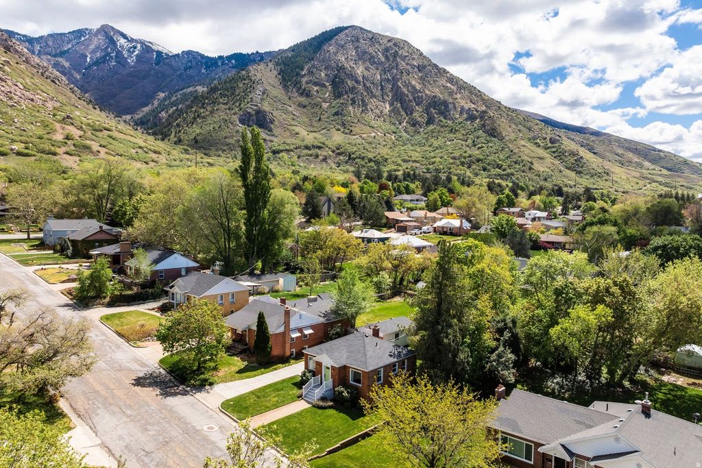 Photo of 1751 LAKE ST S, Ogden, UT 84401 (MLS # 2152027)