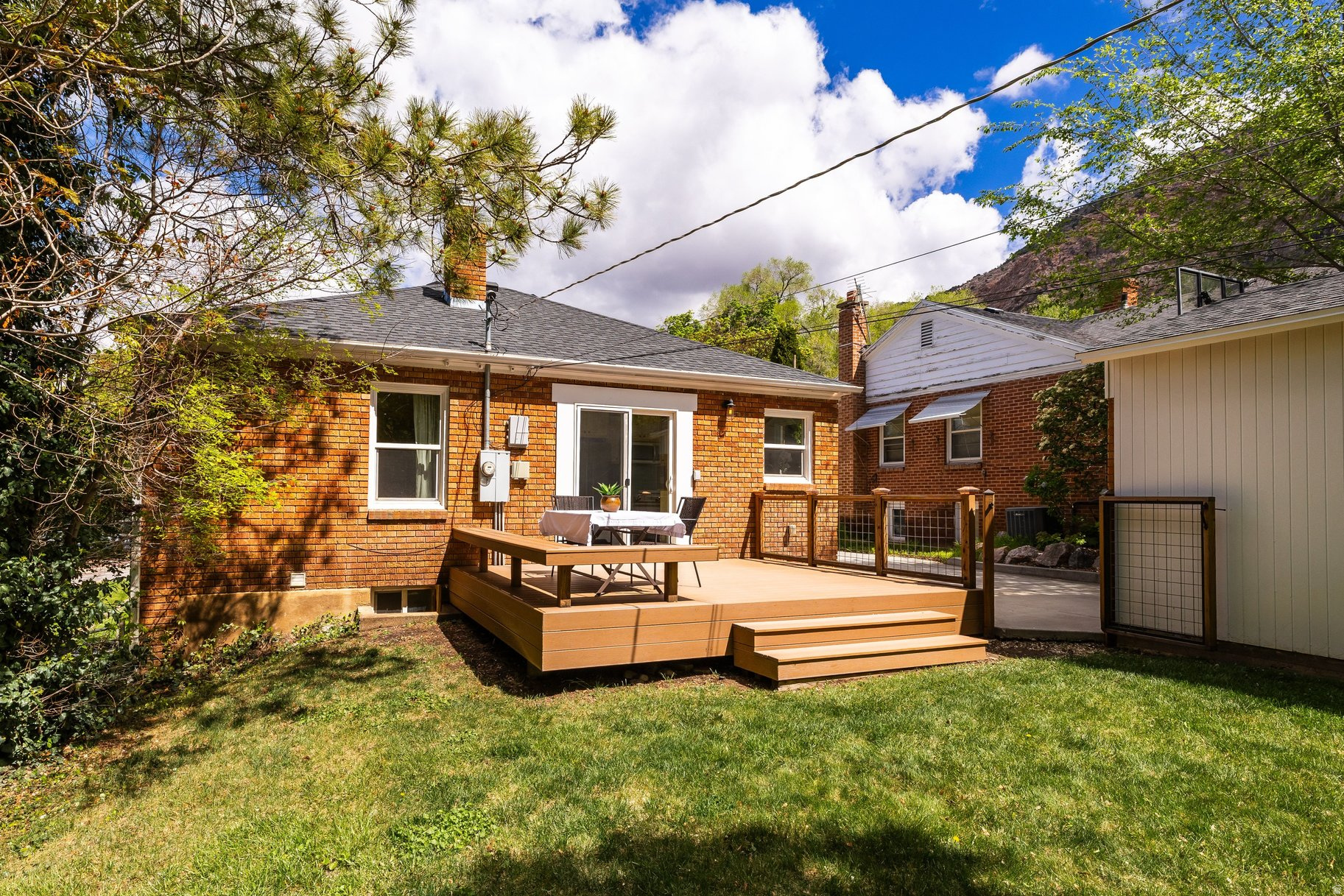 NOB HILL - Residential