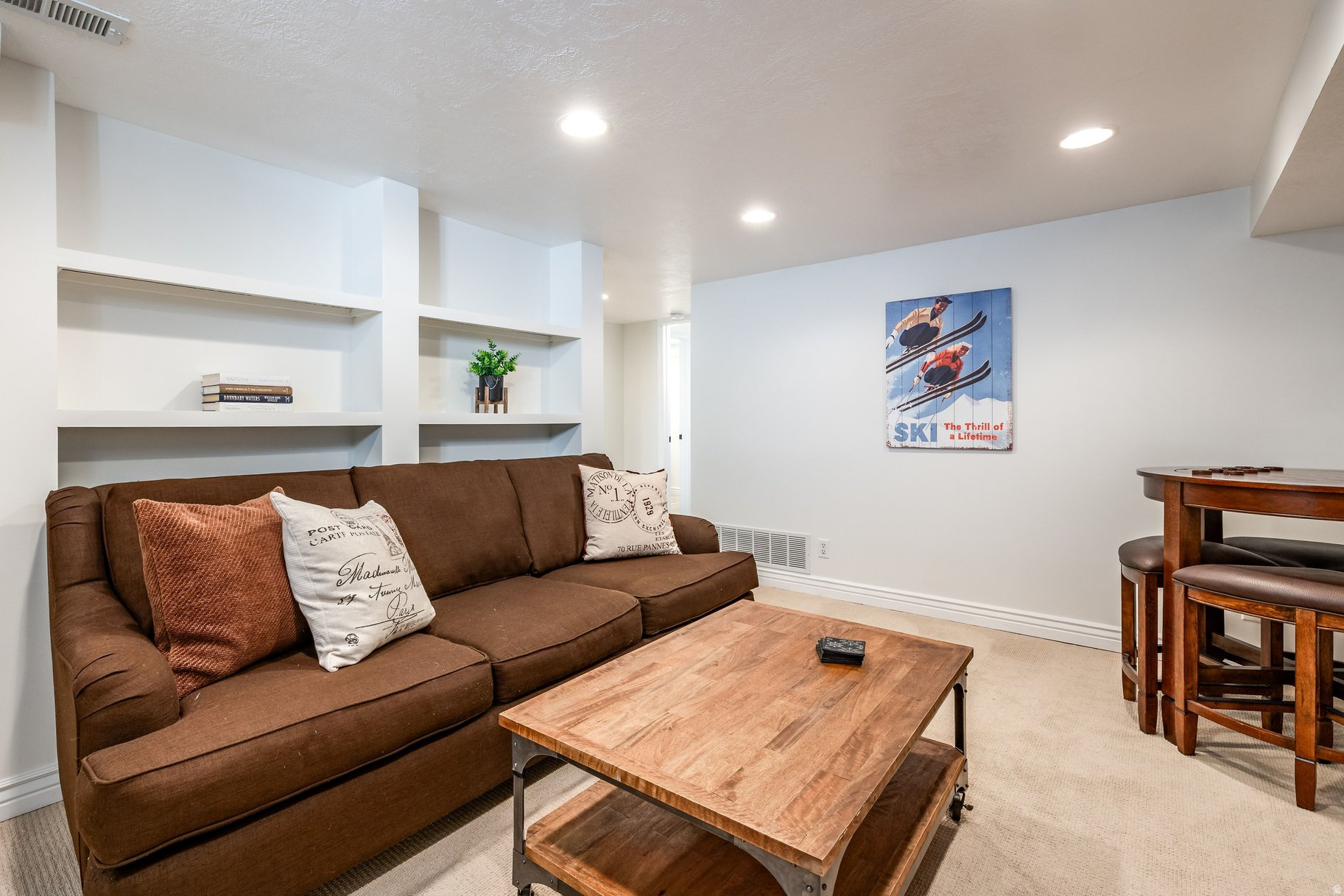 NOB HILL - Residential