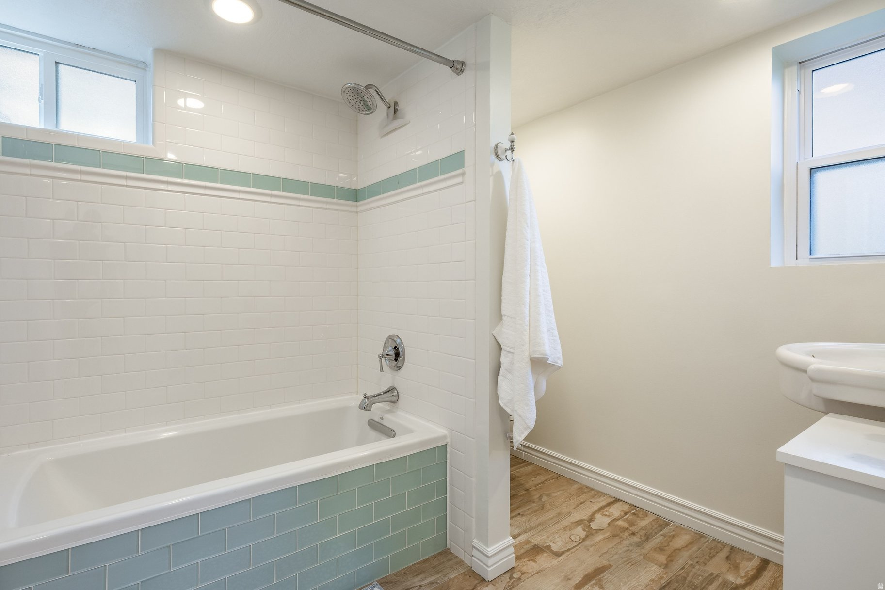 NOB HILL - Residential