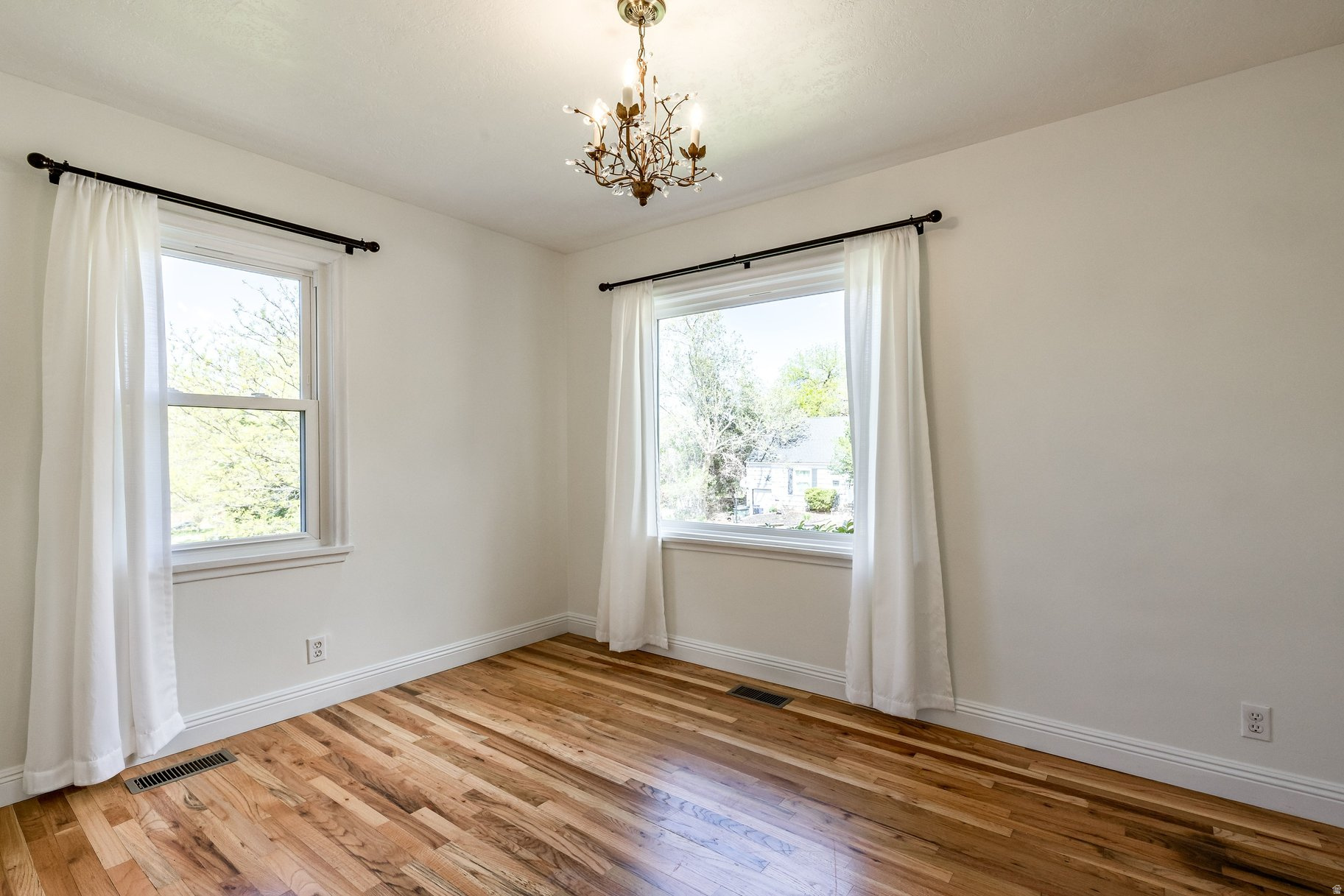 NOB HILL - Residential