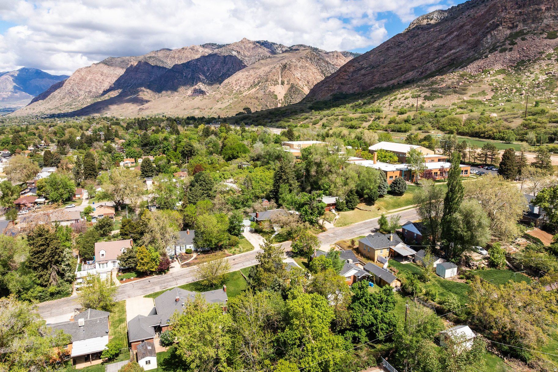 NOB HILL - Residential