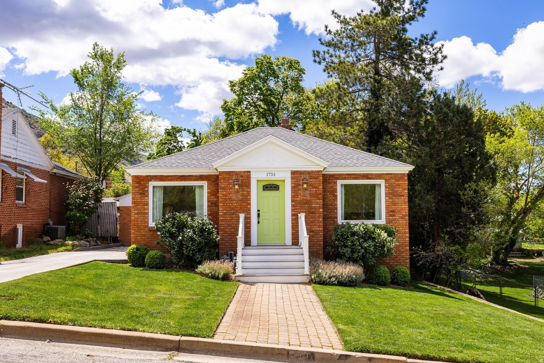 NOB HILL - Residential