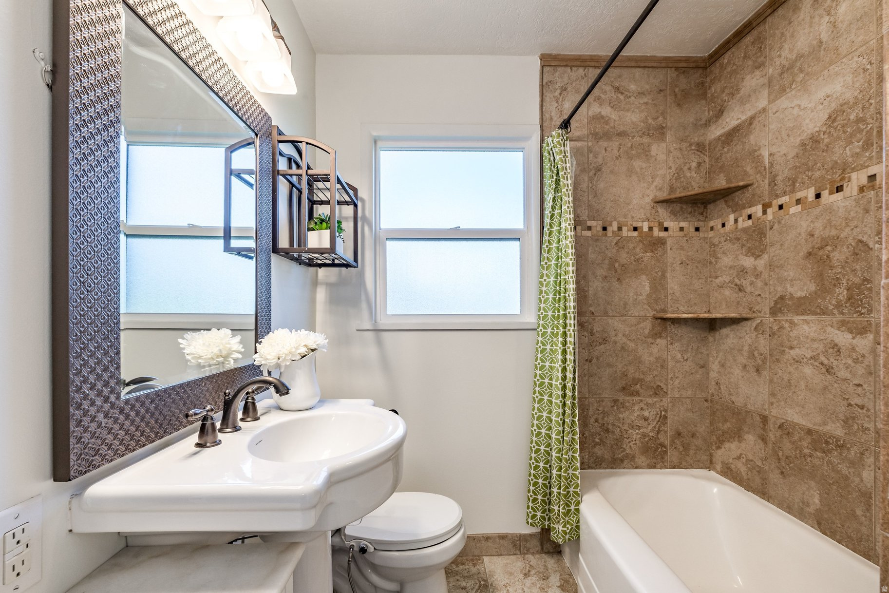 NOB HILL - Residential