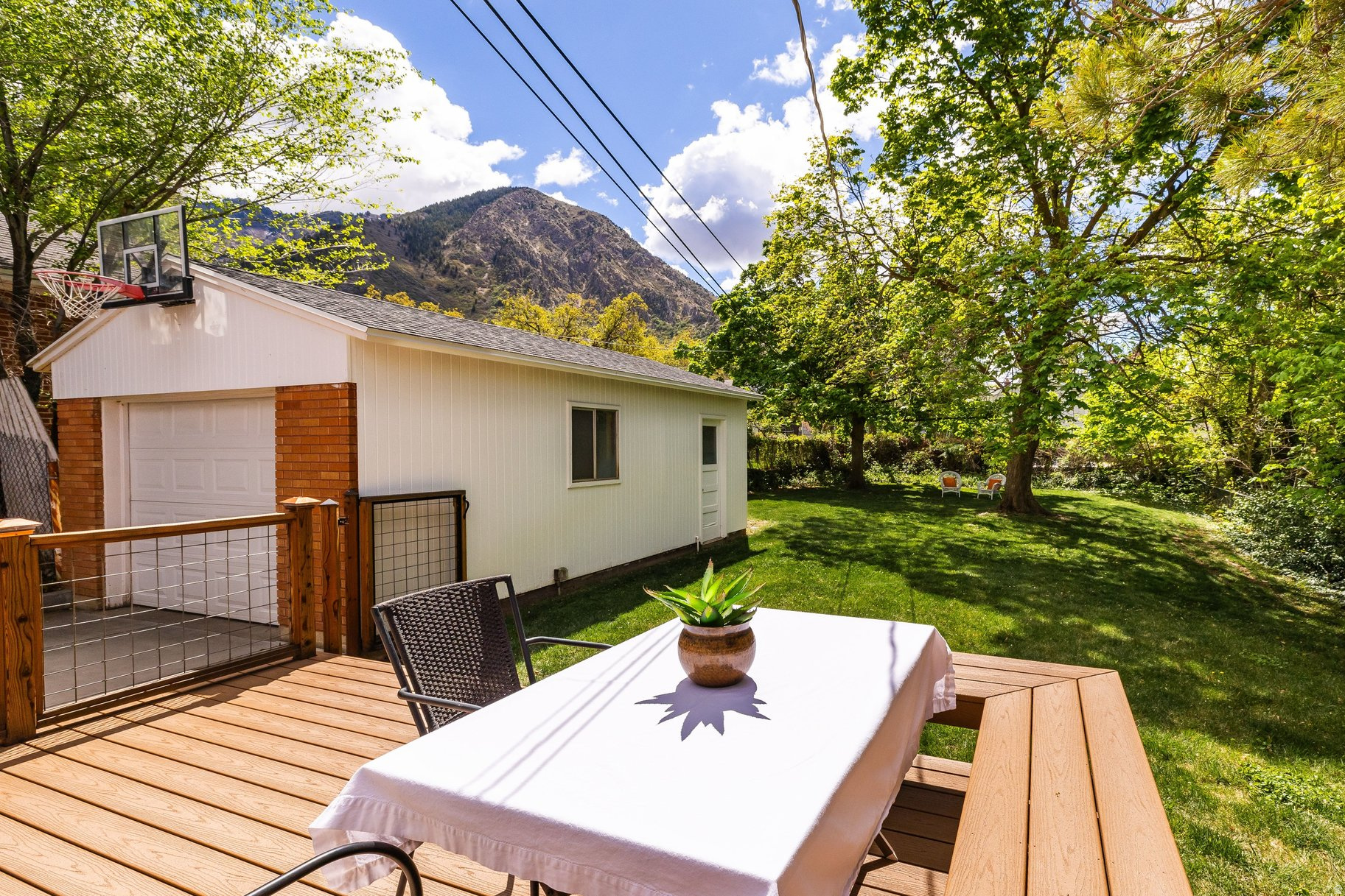 NOB HILL - Residential