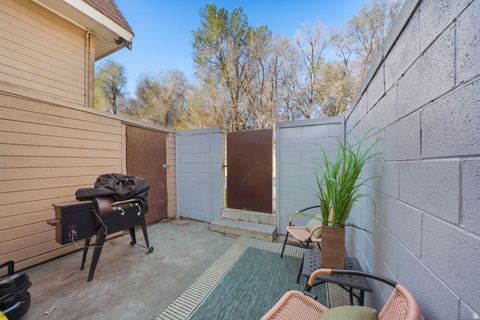 Tiny photo for 1524 W MERLIN DR, Provo, UT 84601 (MLS # 2144087)